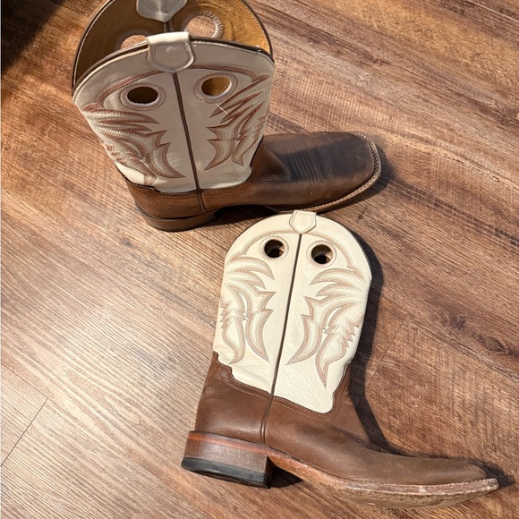 Classic Brown and Cream Cowboy Boots
